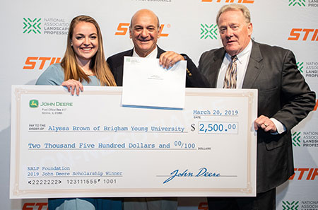 Alyssa Brown (left) wins scholarship award. (Photo: John Deere)