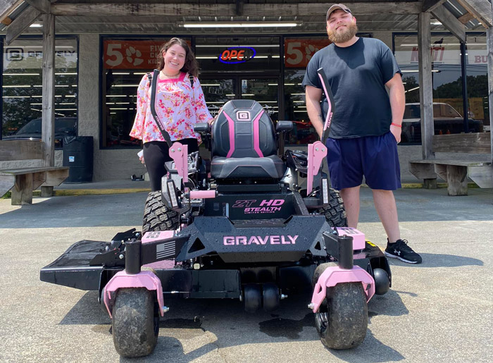 Gravely donated a one-of-a-kind Gravely ZT HD Stealth for a raffle to benefit Sassy’s Hope, an organization that helps those battling cancer in Northern Georgia. (Photo: Gravely)
